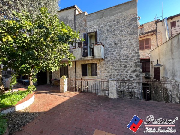 casa indipendente in vendita ad Ausonia