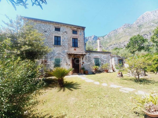 casa indipendente in vendita ad Ausonia