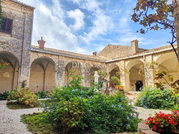 intera palazzina in vendita a Boville Ernica