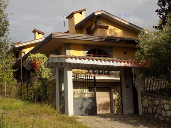 casa indipendente in vendita a Boville Ernica