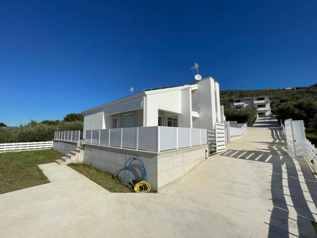 casa indipendente in vendita a Boville Ernica in zona Brecciaro