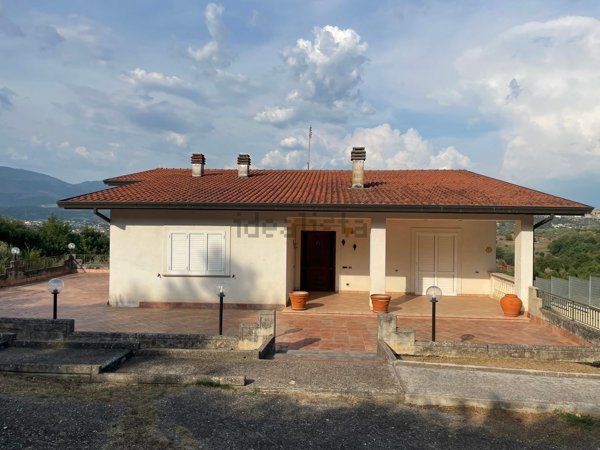 casa indipendente in vendita a Boville Ernica