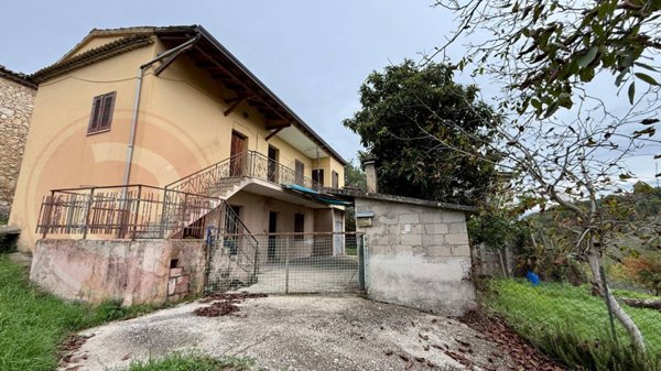casa indipendente in vendita a Boville Ernica