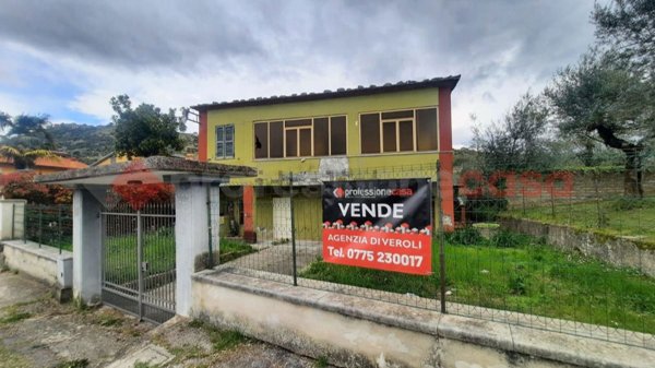 casa indipendente in vendita a Boville Ernica in zona Brecciaro
