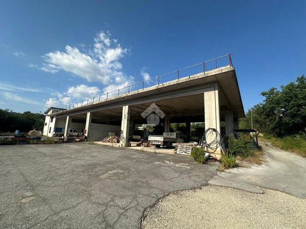 capannone in vendita a Boville Ernica in zona Brecciaro