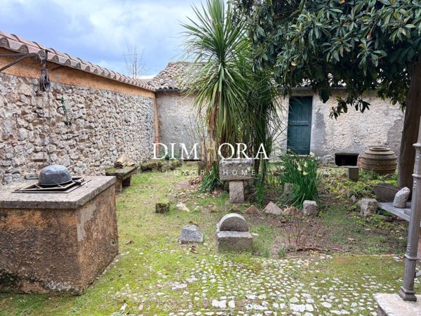 intera palazzina in vendita a Boville Ernica