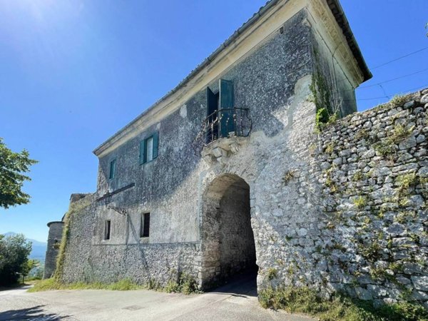 casa indipendente in vendita a Boville Ernica in zona Santa Elisabetta