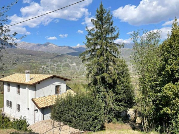 casa indipendente in vendita a Broccostella in zona Schito