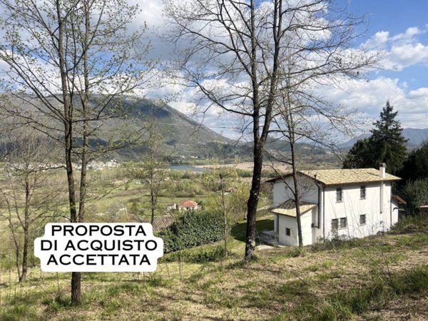casa indipendente in vendita a Broccostella in zona Schito