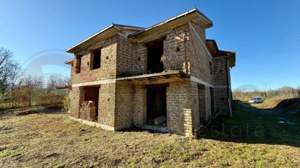 casa indipendente in vendita a Broccostella