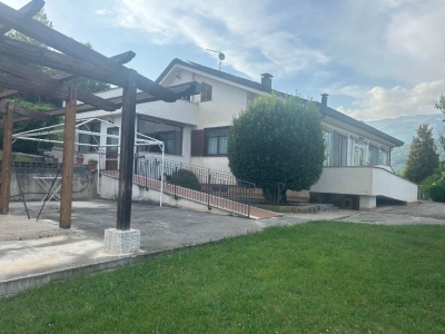 casa indipendente in vendita a Broccostella