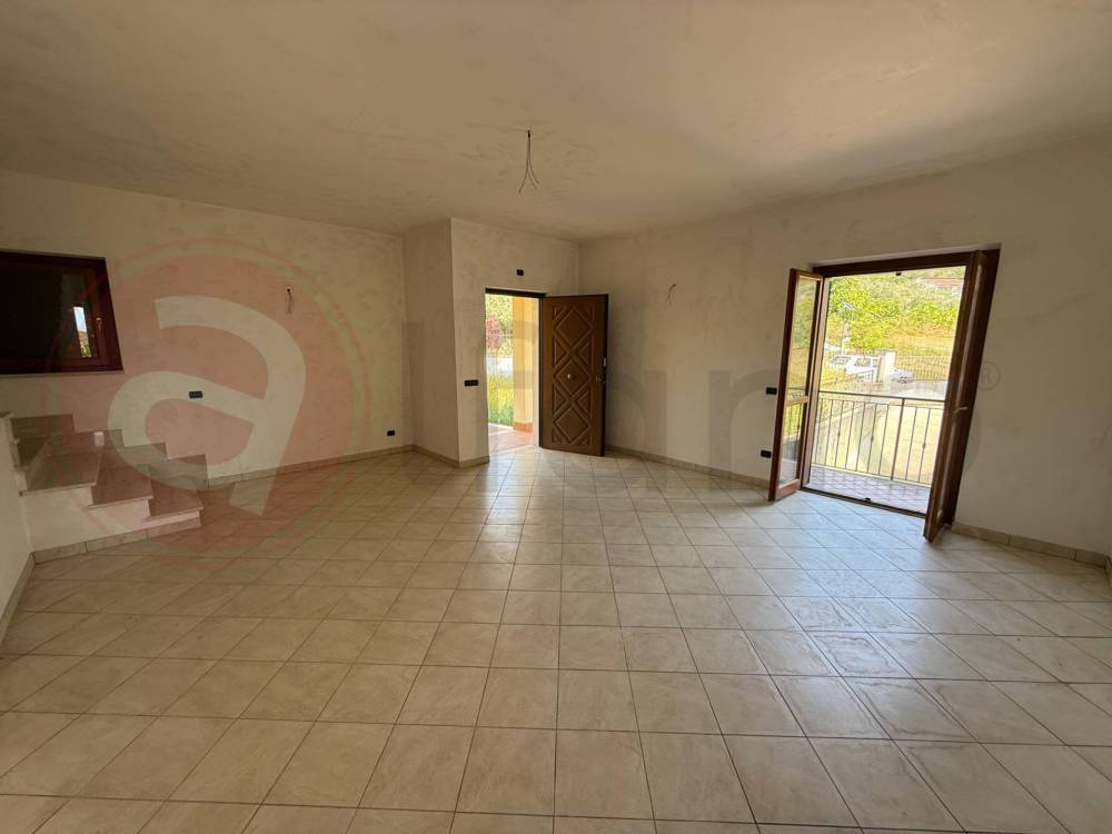 casa indipendente in vendita a Broccostella
