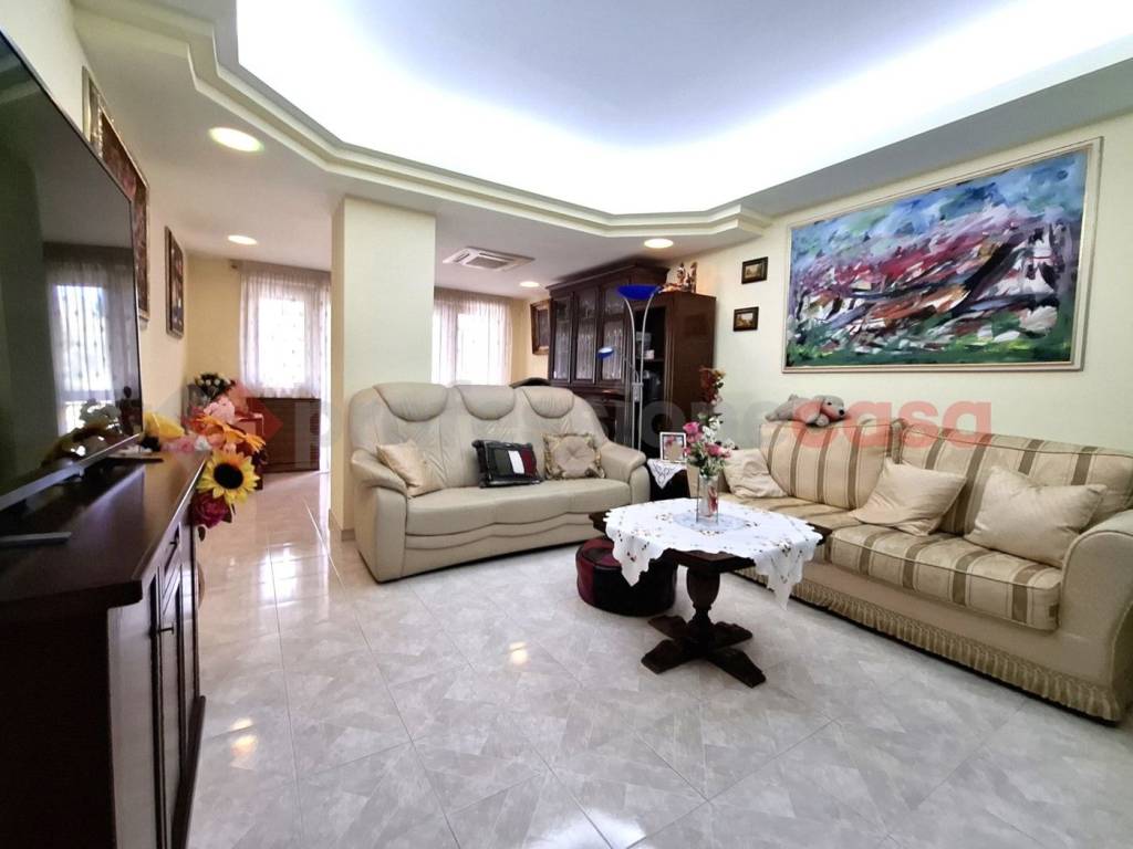 appartamento in vendita a Broccostella