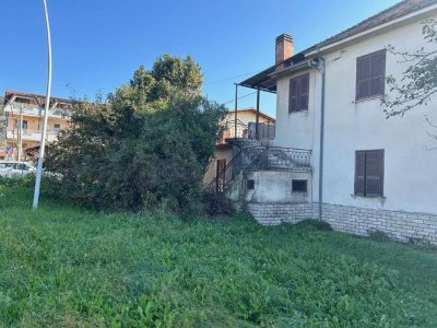 casa semindipendente in vendita a Broccostella