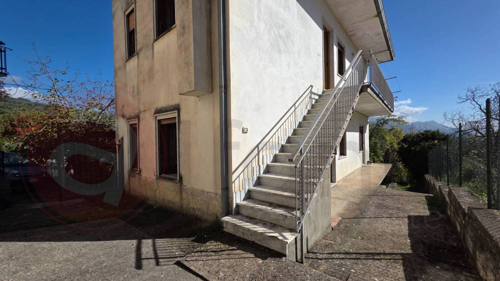 casa indipendente in vendita a Broccostella