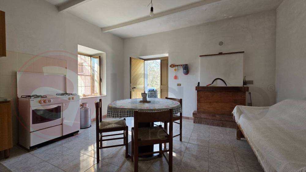 casa indipendente in vendita a Broccostella