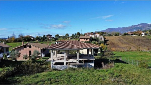 appartamento in vendita a Broccostella