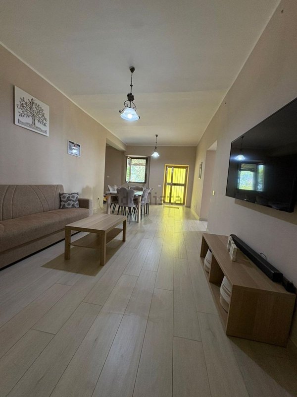 casa indipendente in vendita a Broccostella