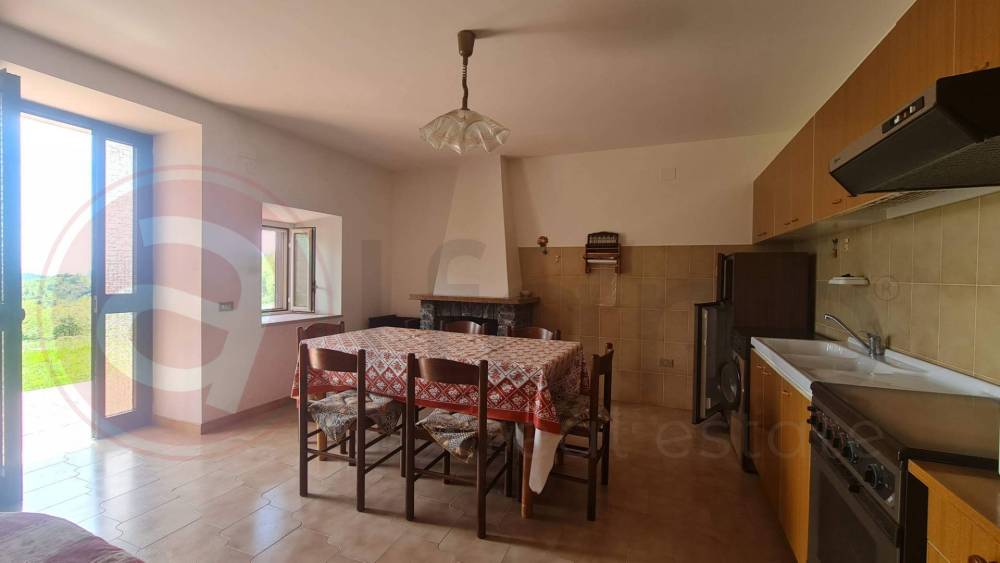 casa indipendente in vendita a Broccostella