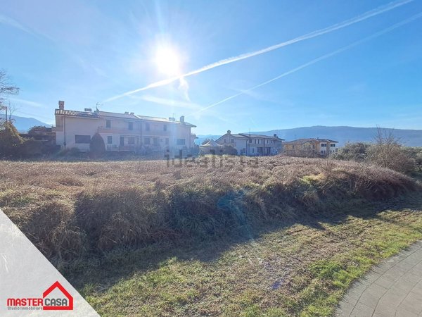 terreno edificabile in vendita a Broccostella