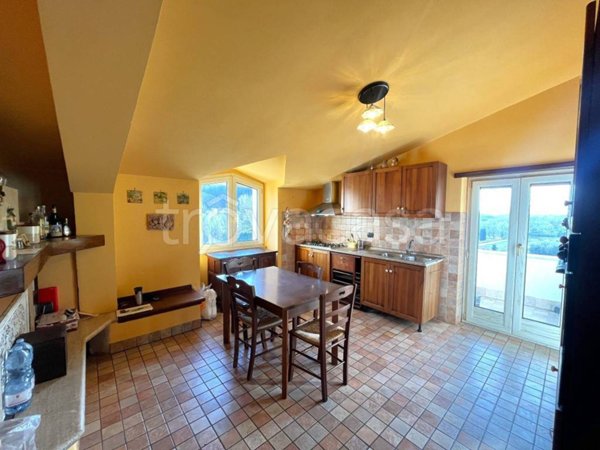 appartamento in vendita a Broccostella