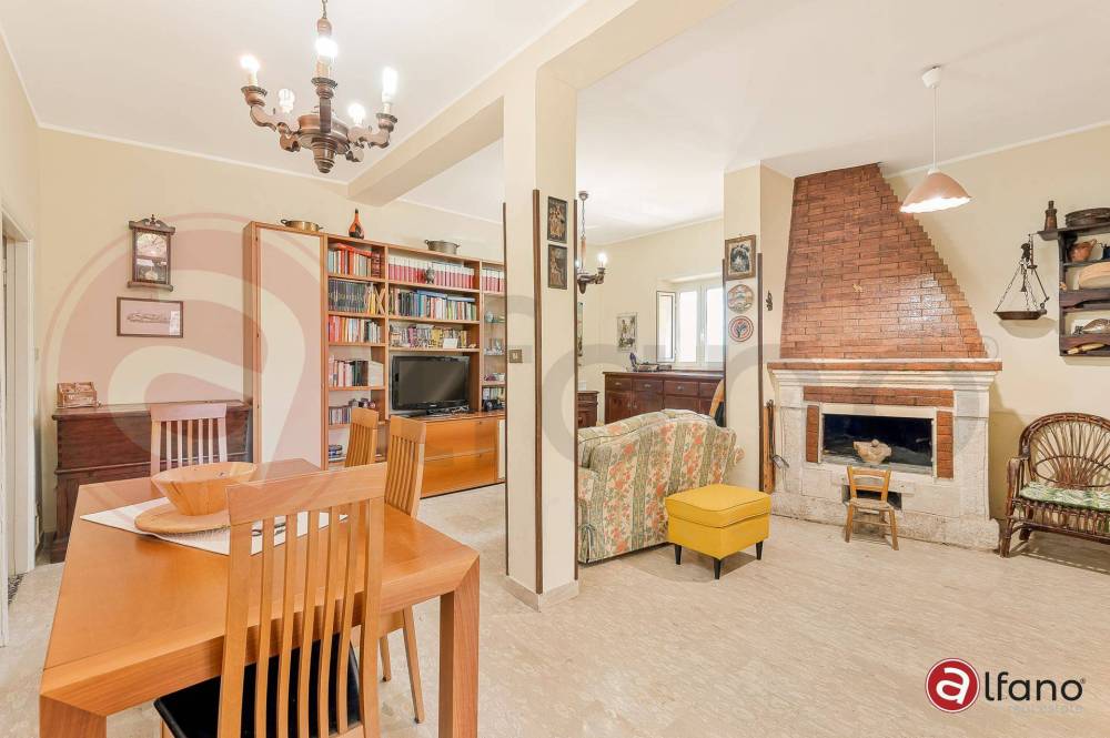 casa indipendente in vendita a Broccostella