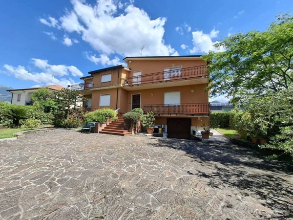 casa indipendente in vendita a Broccostella in zona San Martino