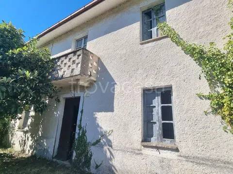 casa indipendente in vendita a Broccostella in zona Schito