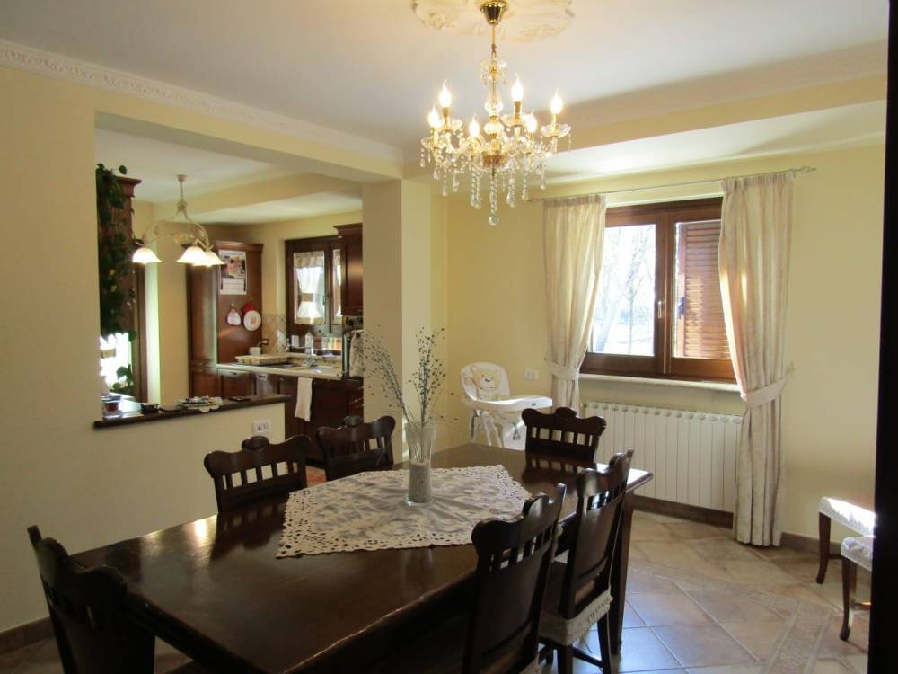 casa indipendente in vendita a Broccostella