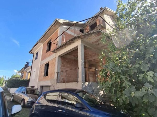 casa indipendente in vendita a Broccostella in zona Schito