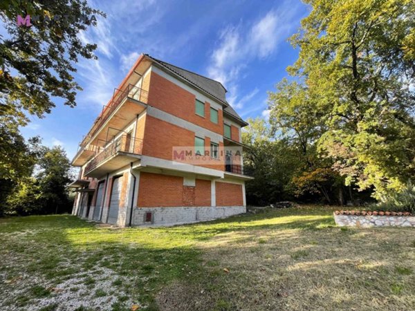 appartamento in vendita a Campoli Appennino