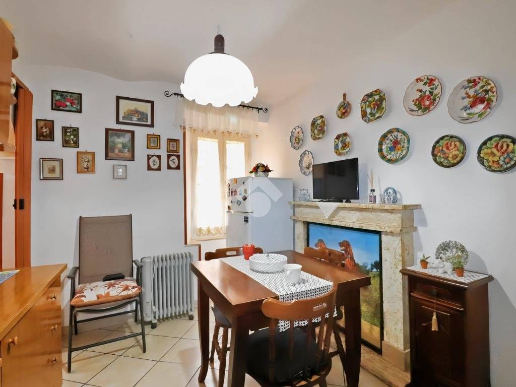 intera palazzina in vendita a Campoli Appennino