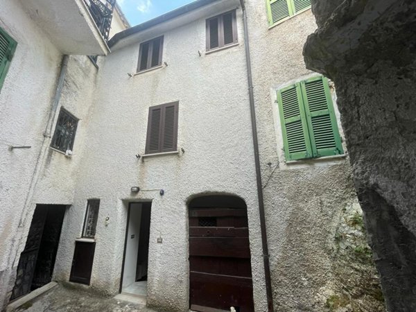 appartamento in vendita a Campoli Appennino