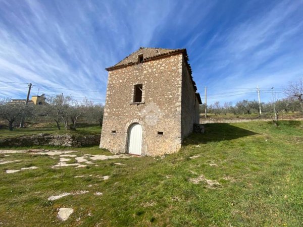 casa indipendente in vendita a Campoli Appennino