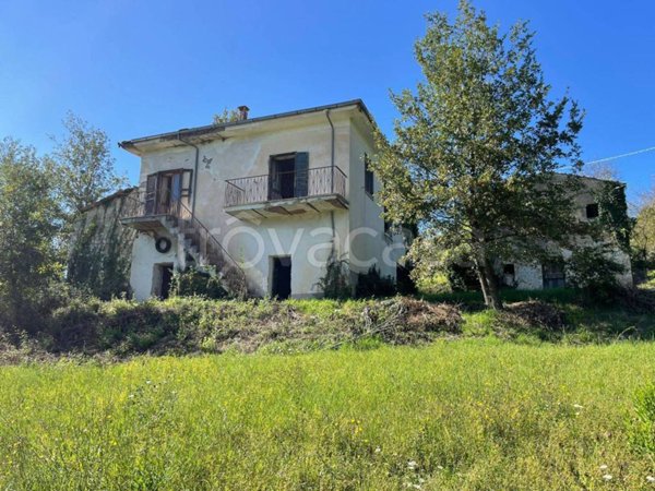 casa indipendente in vendita a Campoli Appennino
