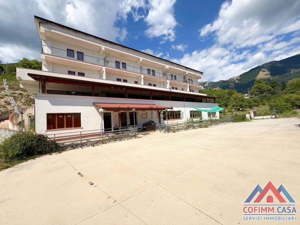 locale commerciale in vendita a Campoli Appennino