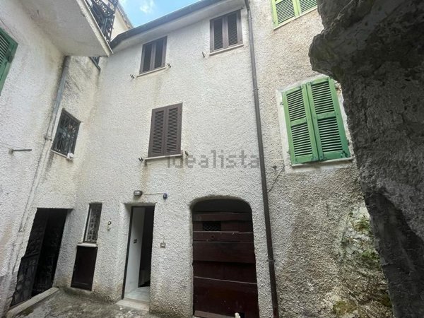 appartamento in vendita a Campoli Appennino