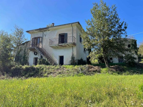 casa indipendente in vendita a Campoli Appennino