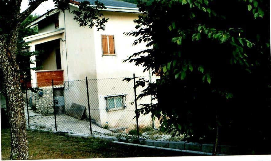 casa indipendente in vendita a Campoli Appennino