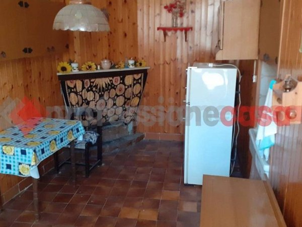 casa indipendente in vendita a Campoli Appennino