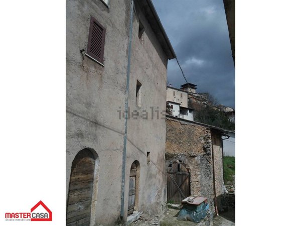 appartamento in vendita a Campoli Appennino