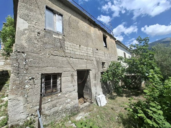 casale in vendita a Campoli Appennino