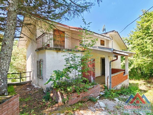 casa indipendente in vendita a Campoli Appennino