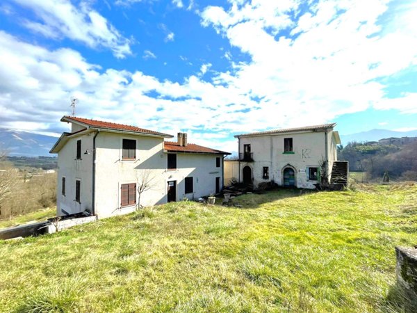 casa indipendente in vendita a Casalvieri