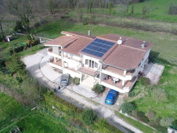 casa indipendente in vendita a Casalvieri in zona San Leonardo