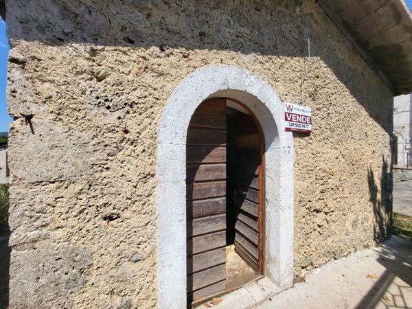casa indipendente in vendita a Casalvieri in zona Roselli