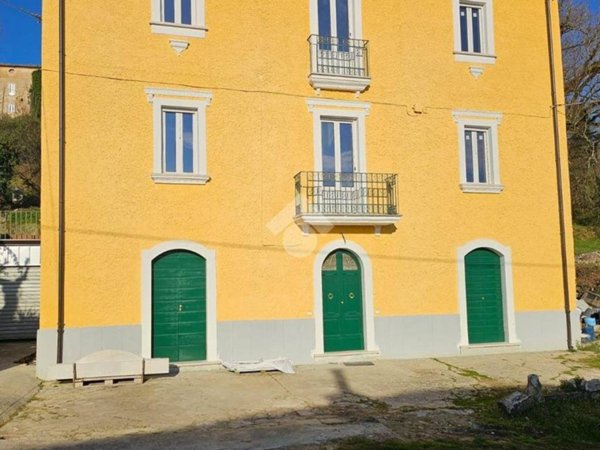 casa indipendente in vendita a Casalvieri in zona Fallena