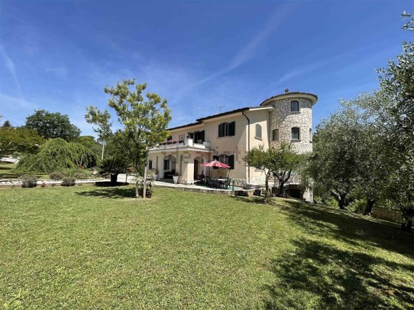casa indipendente in vendita a Casalvieri