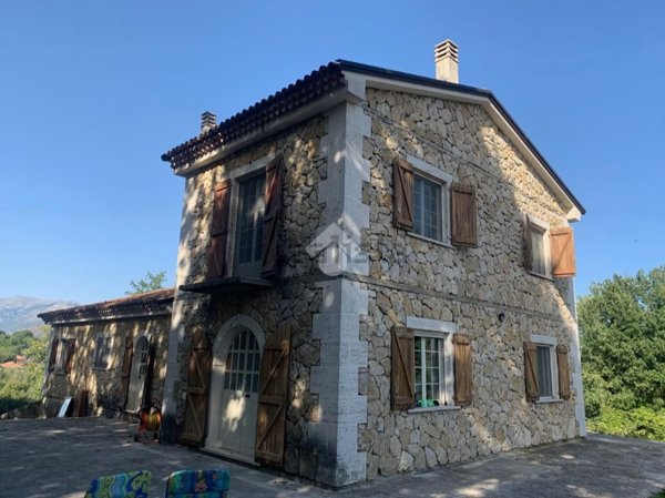 casa indipendente in vendita a Casalvieri