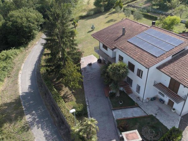 casa indipendente in vendita a Casalvieri in zona Fallena